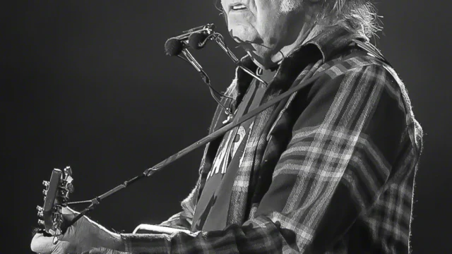 Neil Young and Promise of the Real at the main stage of Stavernfestivalen in Norway on 07. July 2016. Lineup: Neil Young (guitar / vocal) Lu